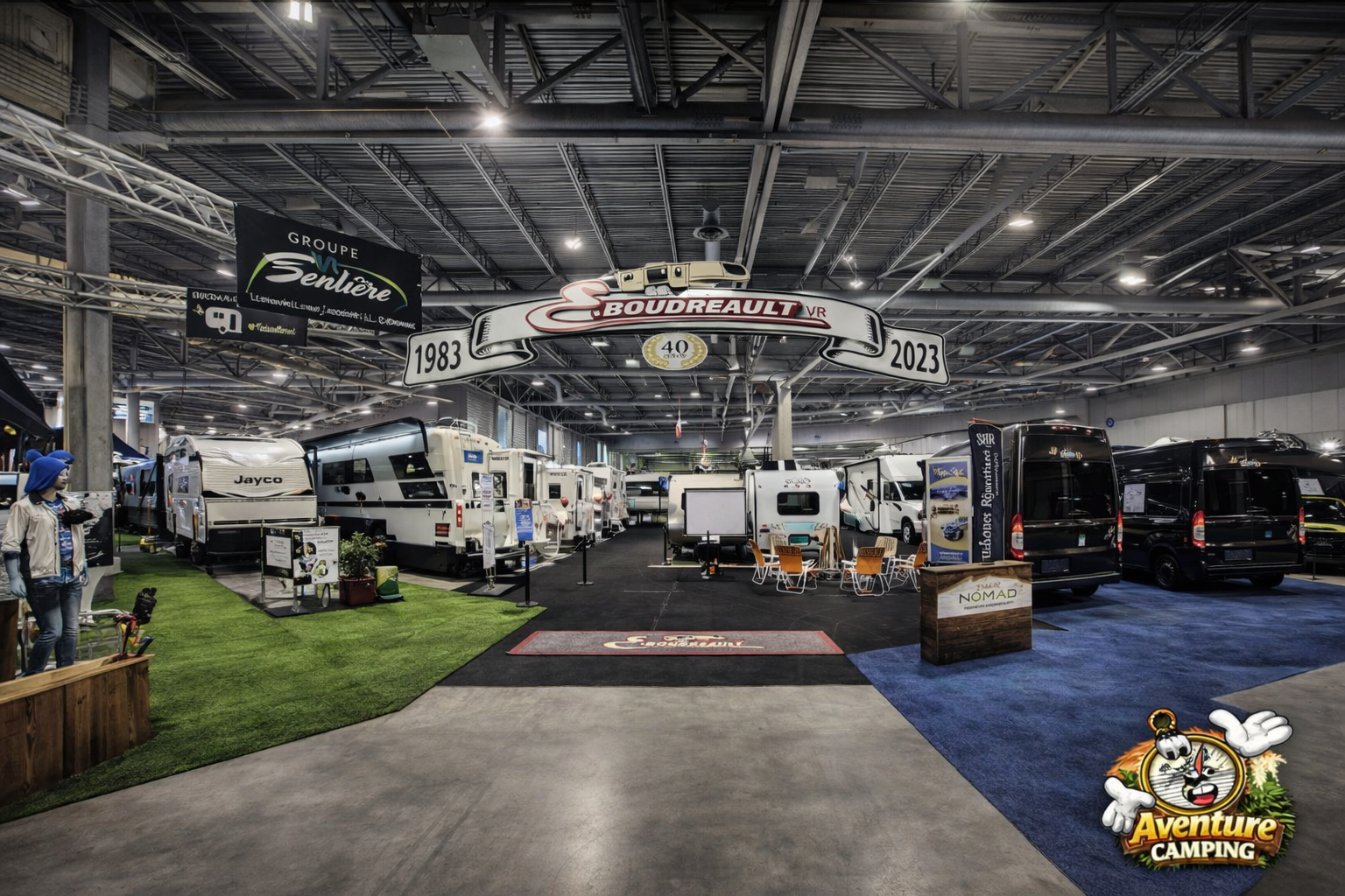 Salon du VR de Québec 2026 avec roulottes et motorisés exposés dans le centre d’exposition